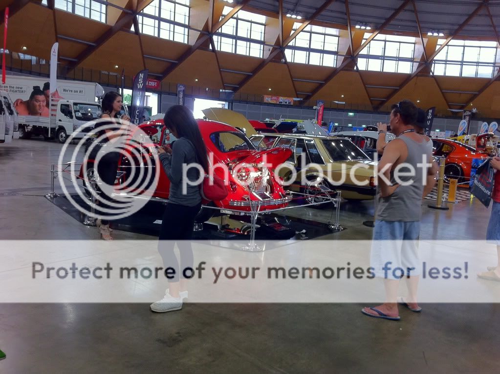 http://i960.photobucket.com/albums/ae86/Paulc1964au/Sydney%20Telstra%20500%202010/IMG_0600.jpg
