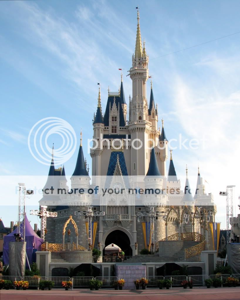 Cinderella_Castle.jpg